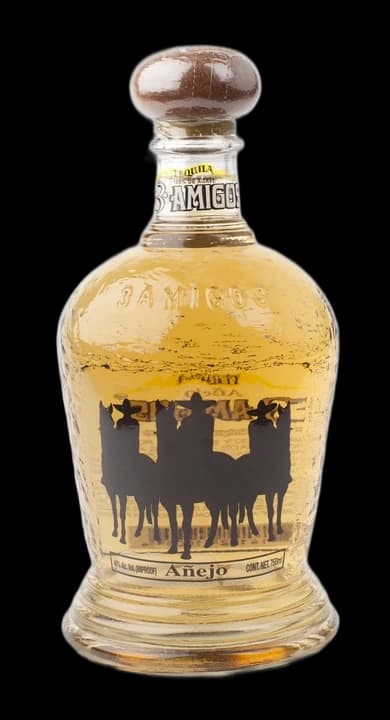 3 Amigos Añejo
