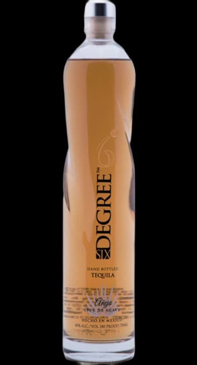 6 Degree Añejo