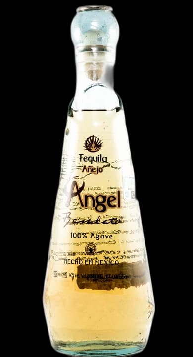 Angel Bendito Añejo
