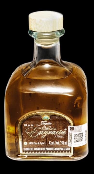 Doña Engracia Añejo