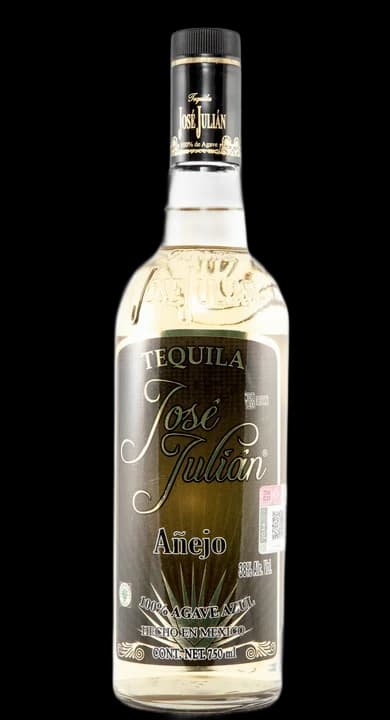 José Julian Añejo