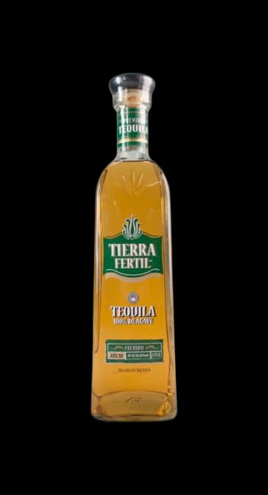 Tierra Fertil Añejo
