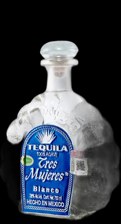Tres Mujeres Blanco