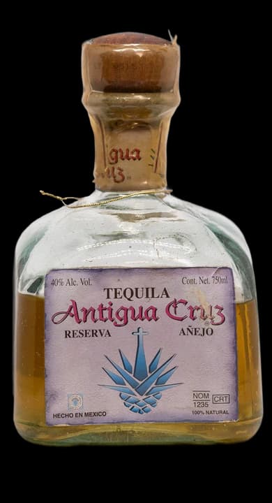 Antigua Cruz Reserva Añejo