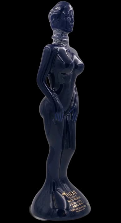 Nuda Royal Premium Extra Añejo (Blue Edition)