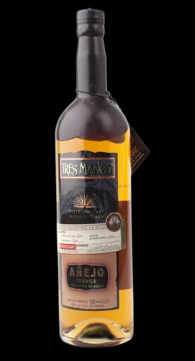 Tres Manos 3 Year Añejo
