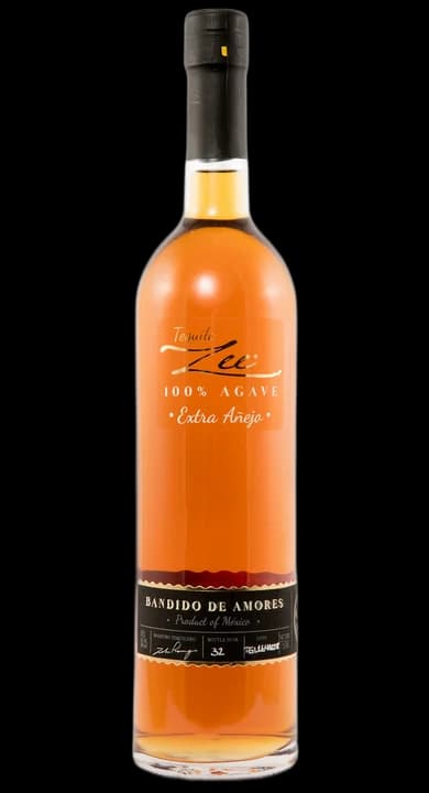 Zee Bandido de Amores (Black Label) Extra Añejo